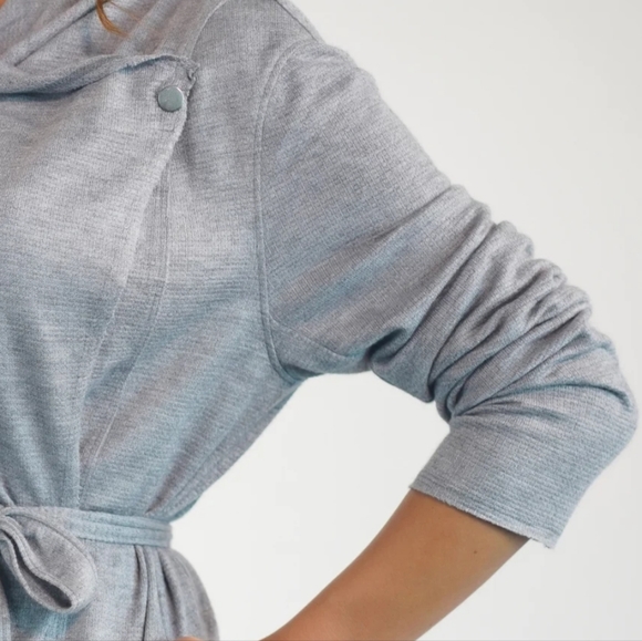 Gray Women's Robe - Picture 14 of 16